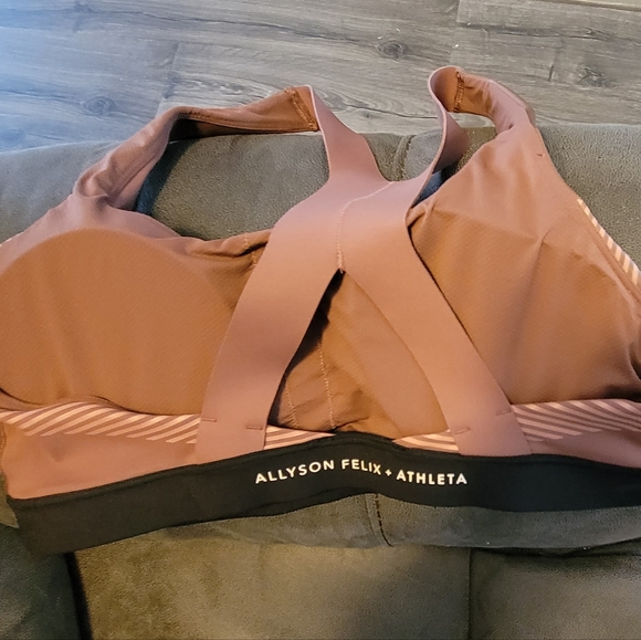 NWT! Athleta +Allyson Felix Ultimate Legend Bra - Picture 2 of 4